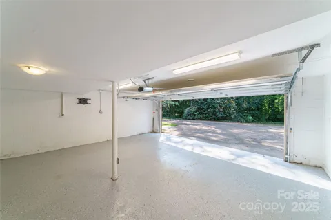 a view of a garage
