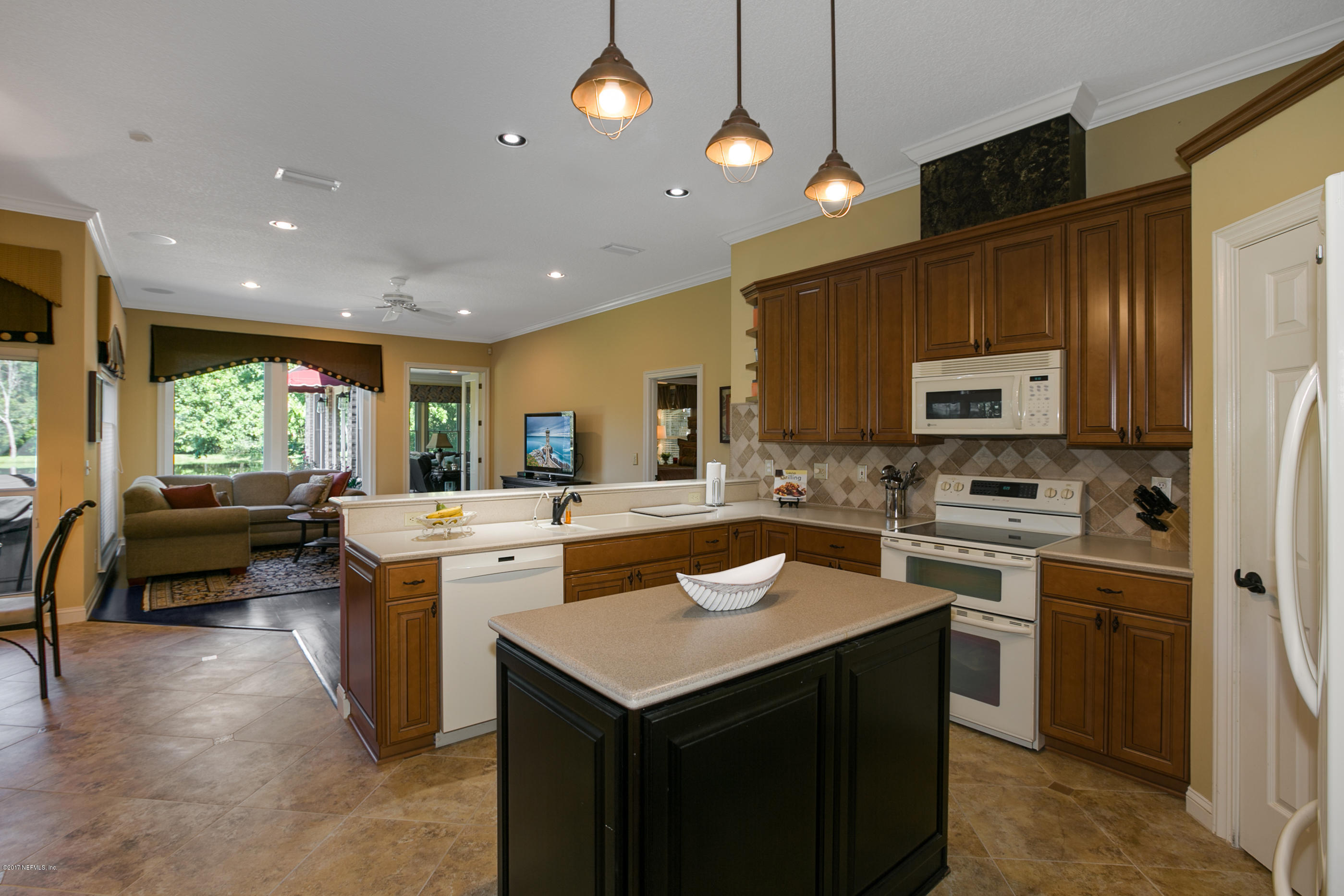 1125 Neck Road Ponte Vedra Beach, FL 32082 - Photo 8 of 40 004_Kitchen