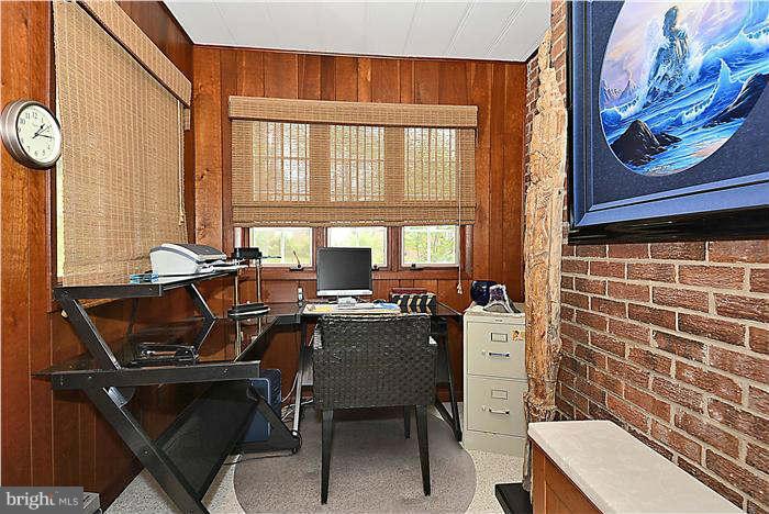 9902 Rogart Road Silver Spring, MD 20901 - Photo 8 of 30 Den