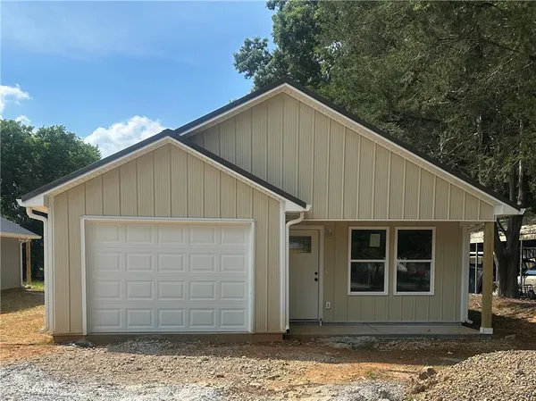 $279,900 | 545 Old Tennessee Highway Northeast, White, GA 30184