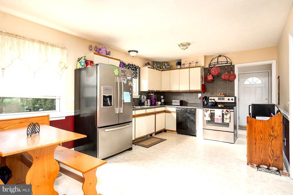 8202 Scales Road Culpeper, VA 22701 - Photo 15 of 21 Kitchen