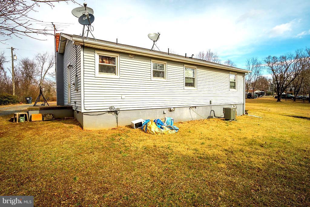 8202 Scales Road Culpeper, VA 22701 - Photo 8 of 21 Exterior (Rear)