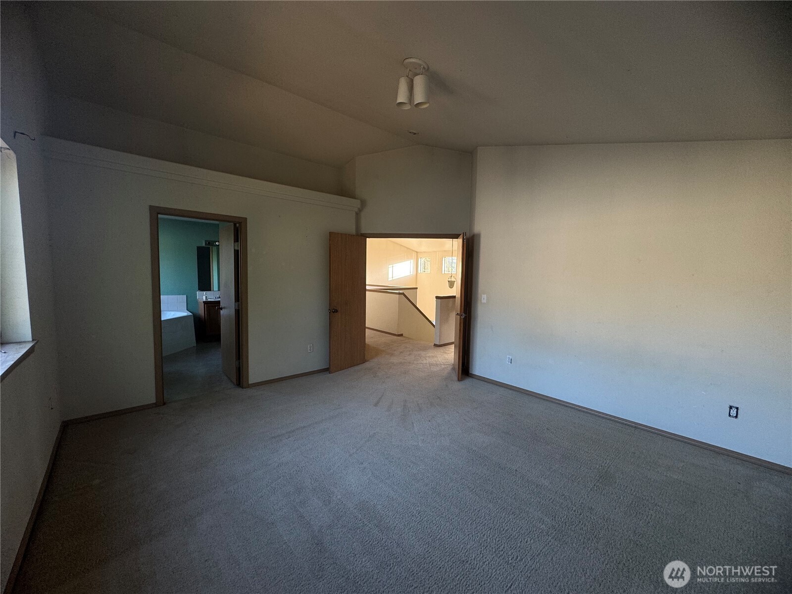 651 Milwaukee Boulevard South Pacific, WA 98047 - Photo 13 of 39