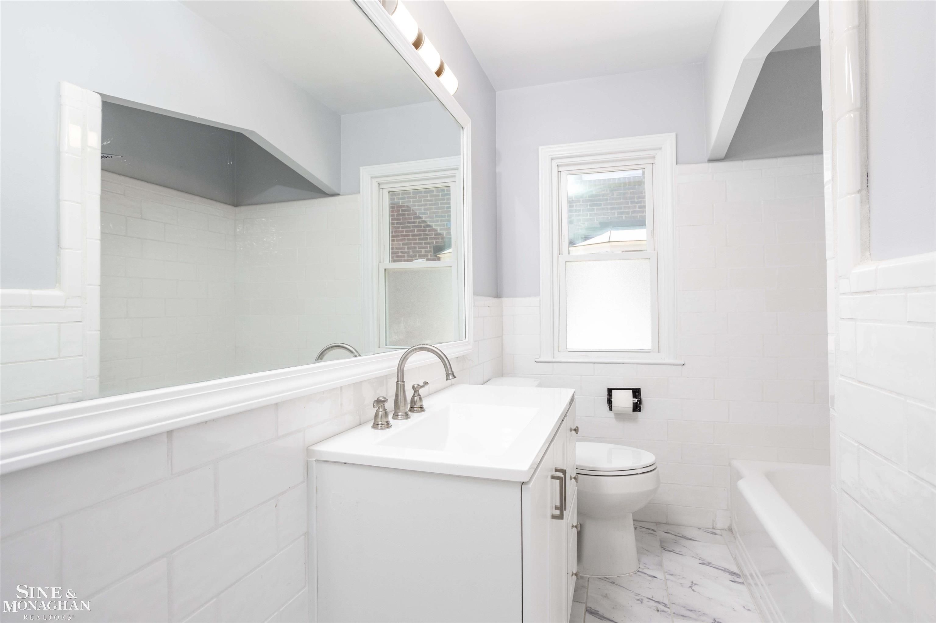 377 Ridgemont Road Grosse Pointe Farms, MI 48236 - Photo 11 of 36