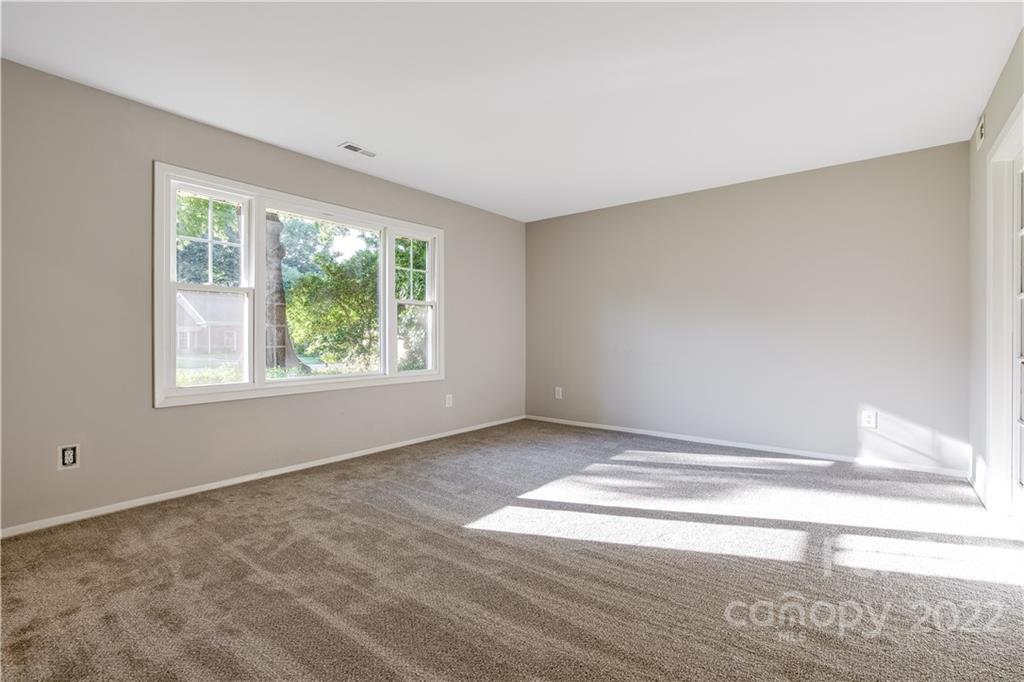 6802 Stoney Ridge Road Matthews, NC 28104 - Photo 5 of 34 Gallery Image 5