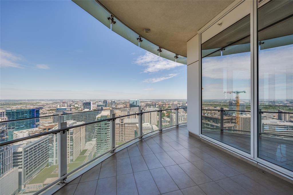 1918 Olive Street, Unit 3601 Dallas, TX 75201 - Photo 33 of 39 a view of a balcony with city view