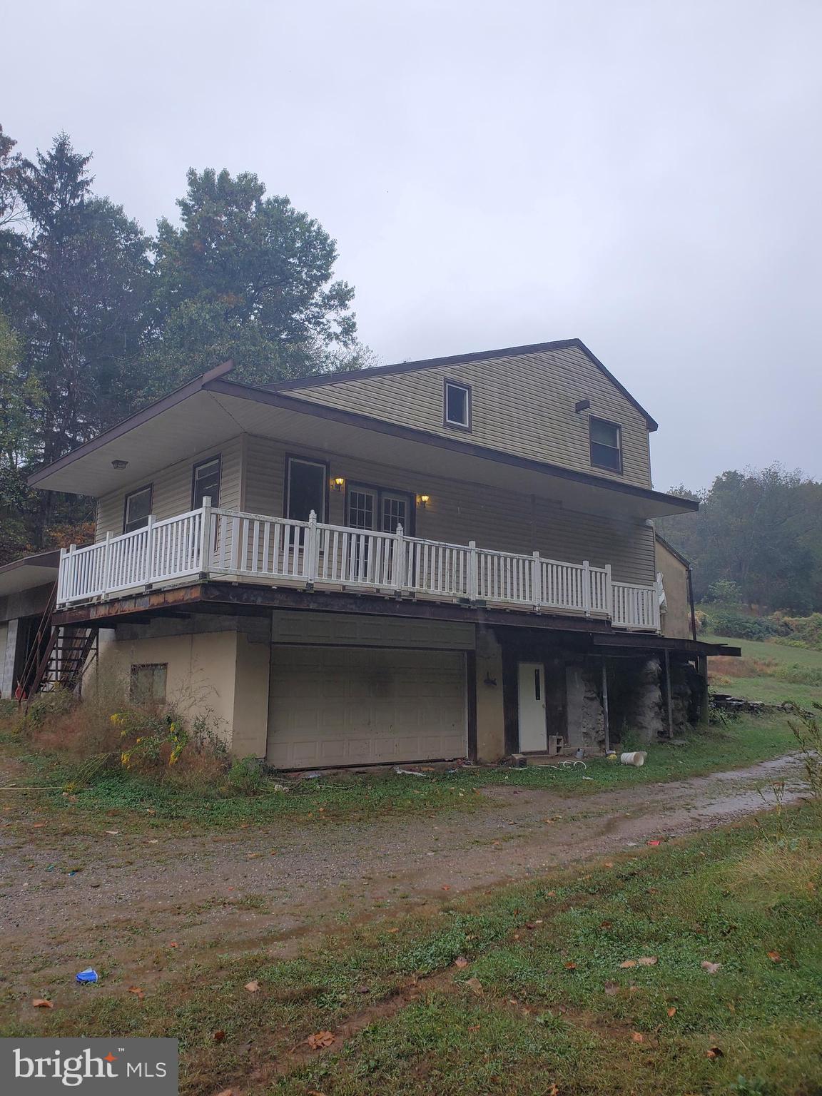 2127 Craley Road Windsor, PA 17366 - Photo 5 of 38