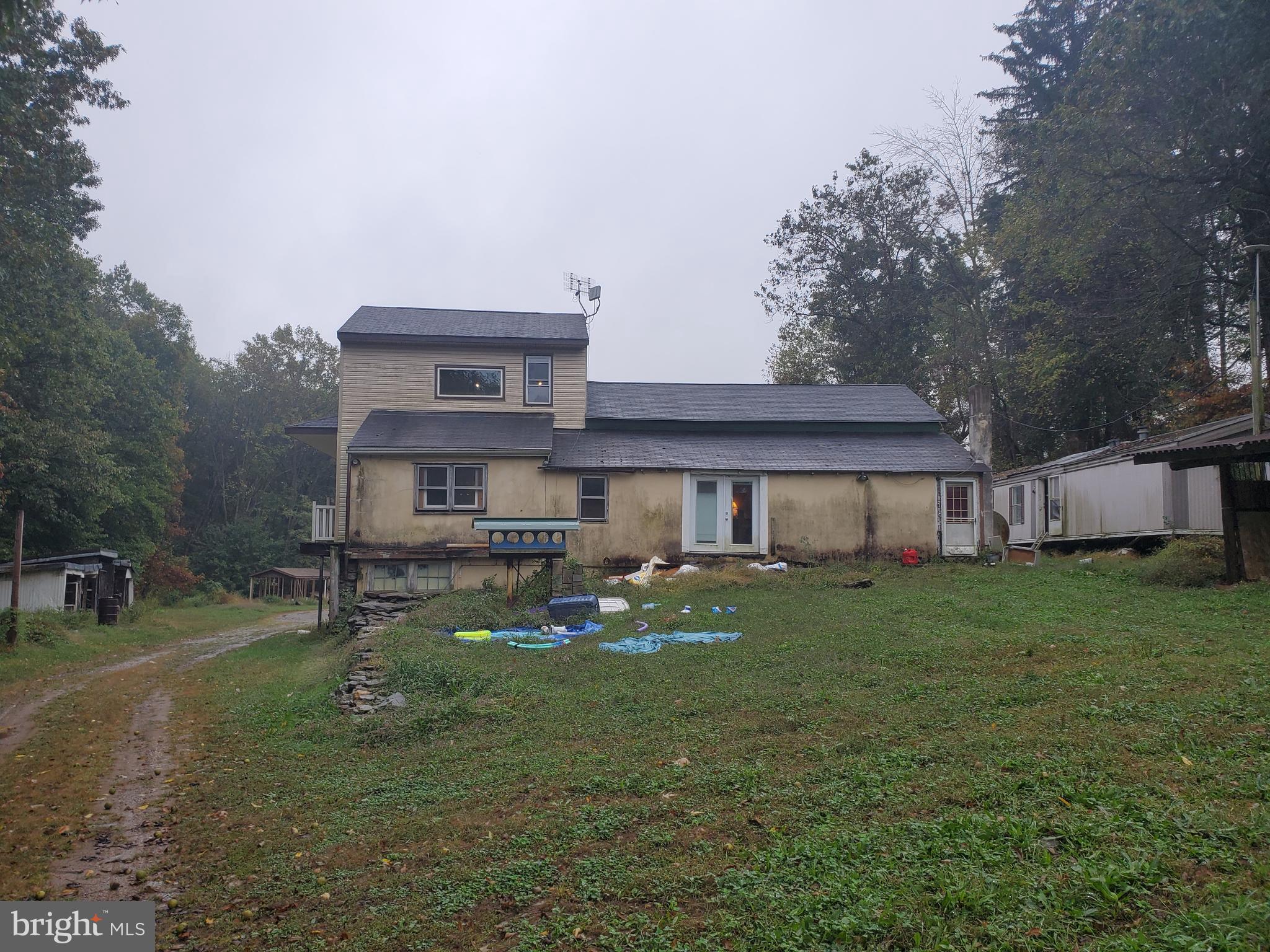2127 Craley Road Windsor, PA 17366 - Photo 6 of 38
