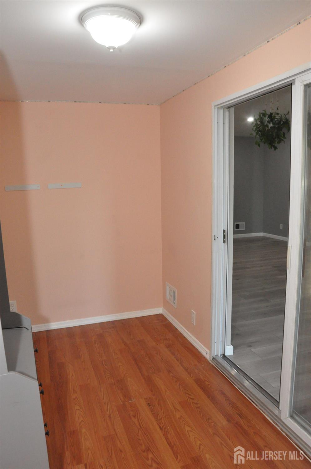 32 Harmon Road Edison, NJ 08837 - Photo 17 of 52