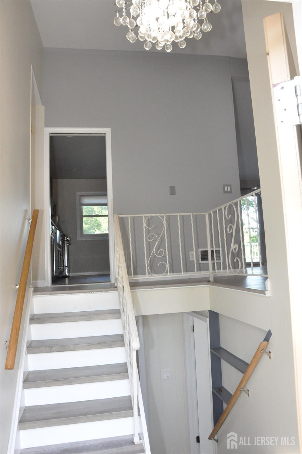 32 Harmon Road Edison, NJ 08837 - Photo 8 of 52 a view of entryway