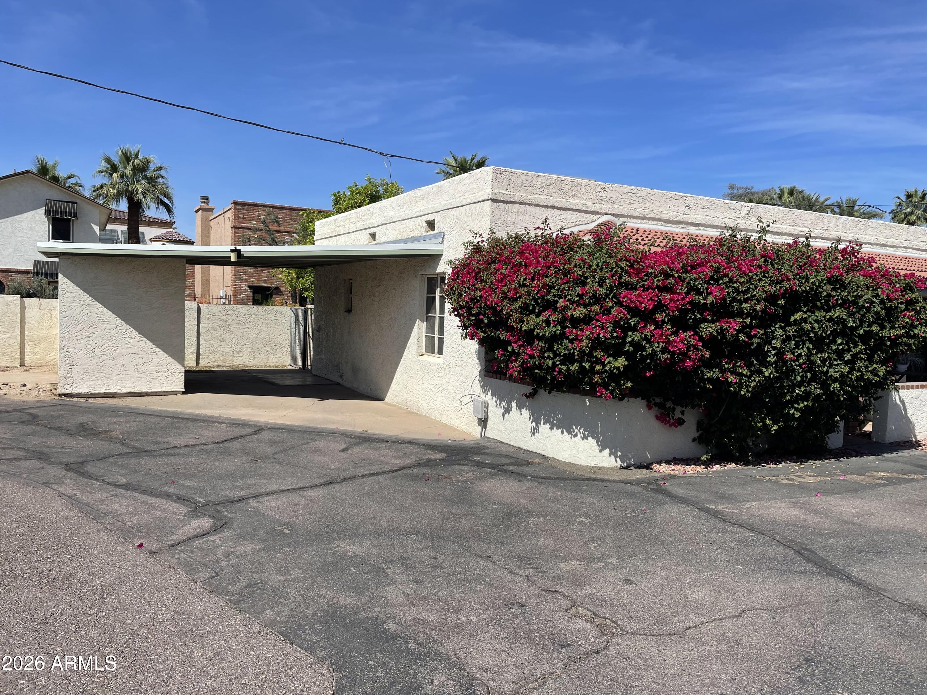 385 East Coronado Road, Unit 7 Phoenix, AZ 85004 - Photo 4 of 20 IMG_2926