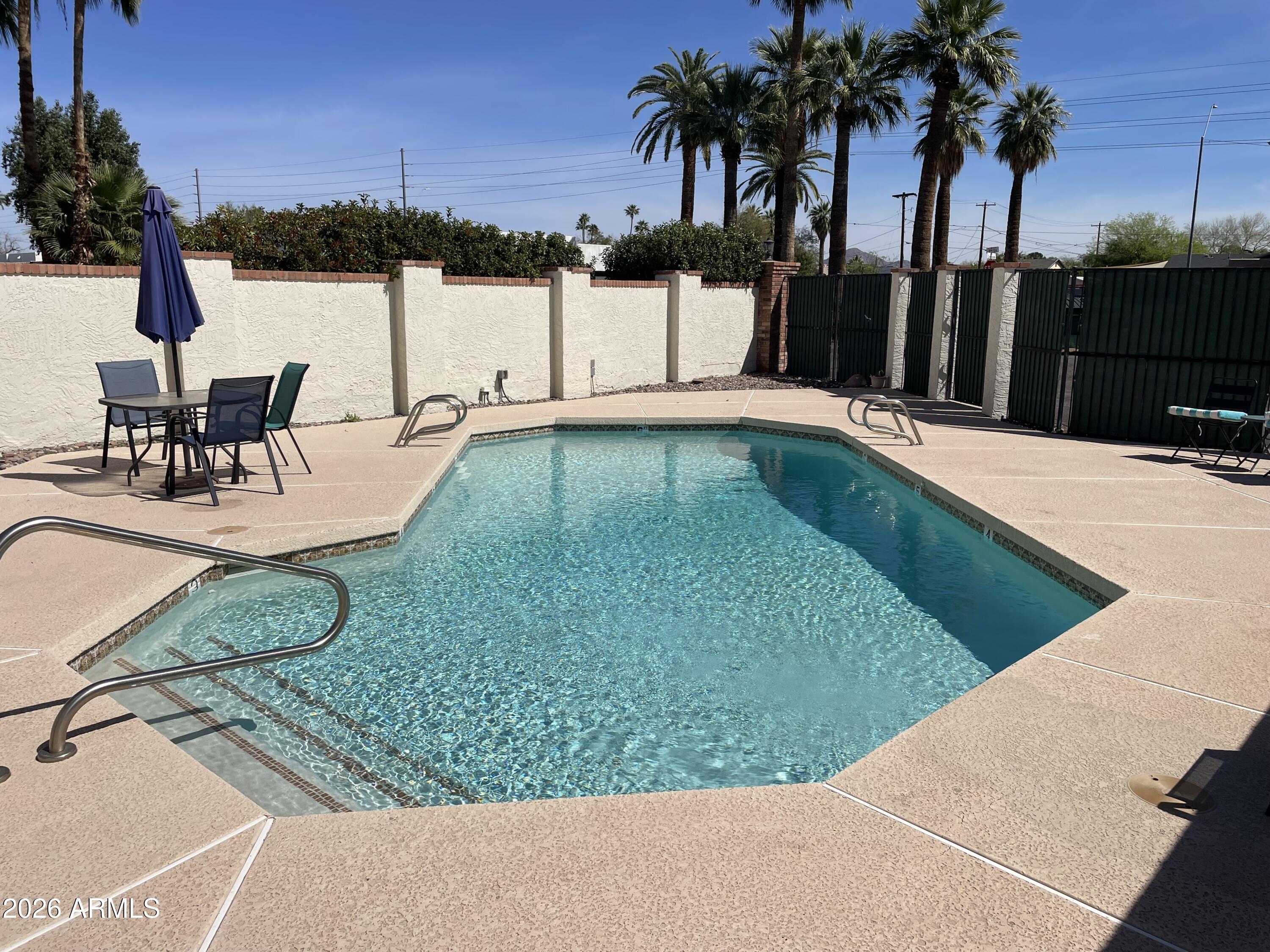 385 East Coronado Road, Unit 7 Phoenix, AZ 85004 - Photo 5 of 20 IMG_2935