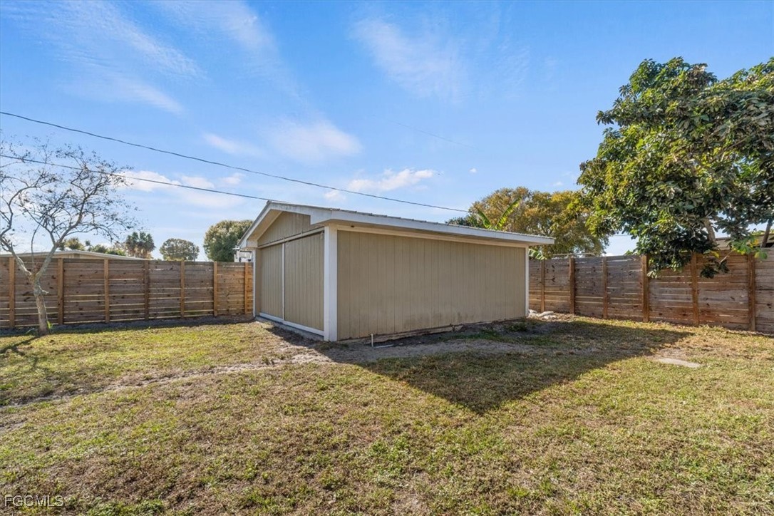 610 East Avenida Del Rio Clewiston, FL 33440 - Photo 45 of 49 a view of a backyard