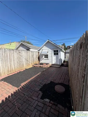 $2,495 | 230 East Fairview Street, Allentown, PA 18109