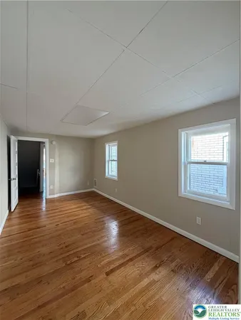 $2,495 | 230 East Fairview Street, Allentown, PA 18109
