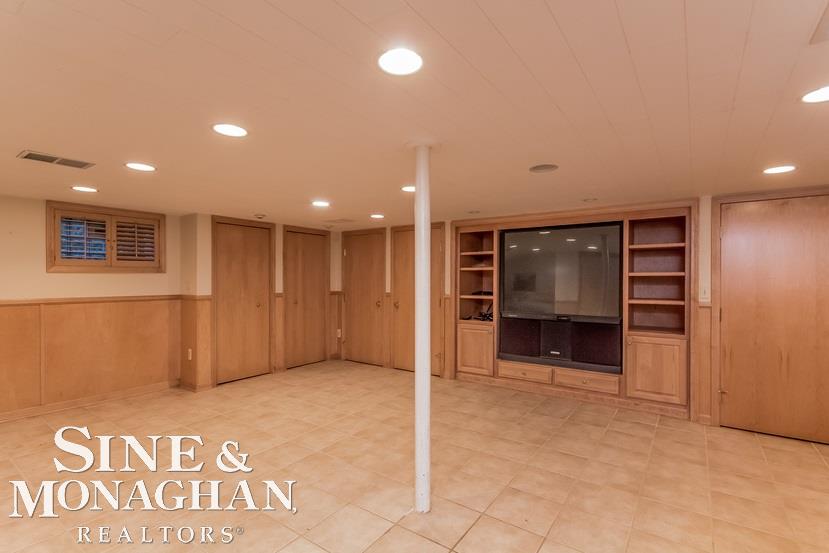 21 Hawthorne Road Grosse Pointe Shores, MI 48236 - Photo 52 of 80