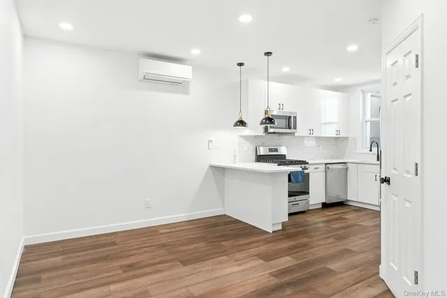 $849,999 | 61-29 Cooper Avenue | Glendale