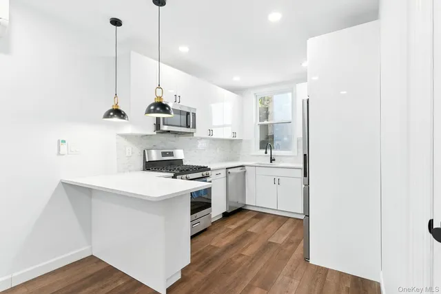 $849,999 | 61-29 Cooper Avenue | Glendale