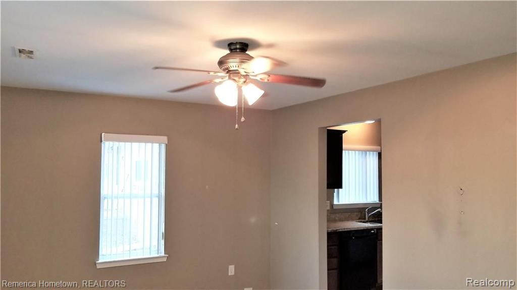 18985 Filmore Street Livonia, MI 48152 - Photo 4 of 13