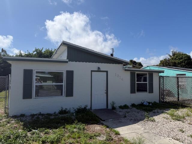 1214 Highview Road Lake Worth, FL 33462 - Photo 2 of 28 IMG_6564
