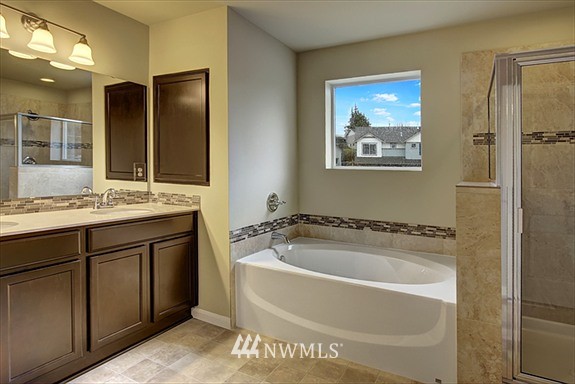 5474 Timber Ridge Drive, Unit 5094 Mount Vernon, WA 98273 - Photo 3 of 9 Gallery Image 3