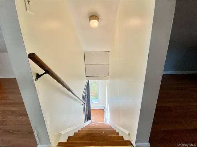 a view of walk in closet