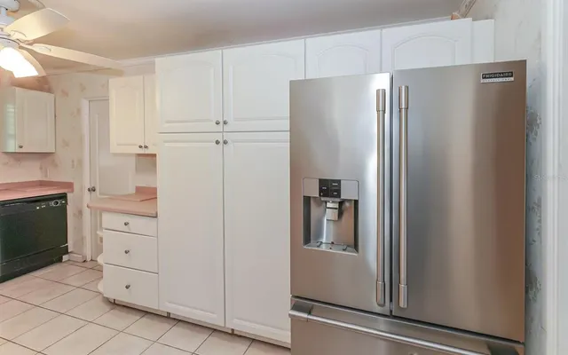 $649,000 | 2461 Ringling Boulevard, Sarasota, FL 34237