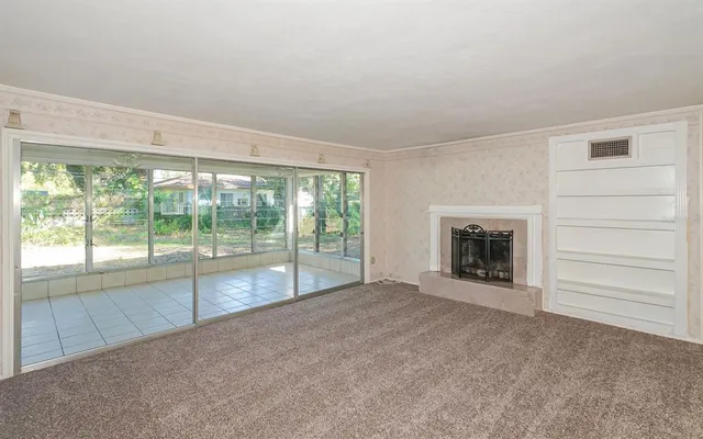 $649,000 | 2461 Ringling Boulevard, Sarasota, FL 34237