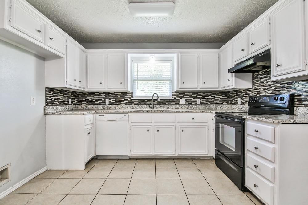 4630 Erskine Street Lubbock, TX 79416 - Photo 3 of 18 Photo 3