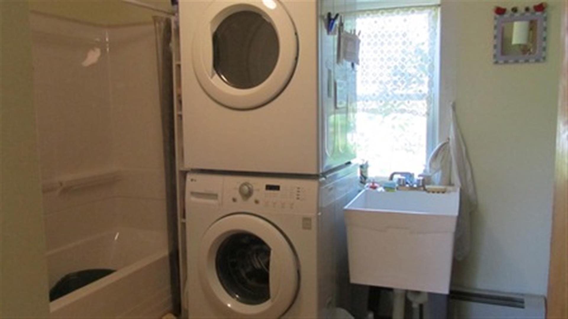 17 Phillips Street Rutland, VT 05701 - Photo 13 of 21