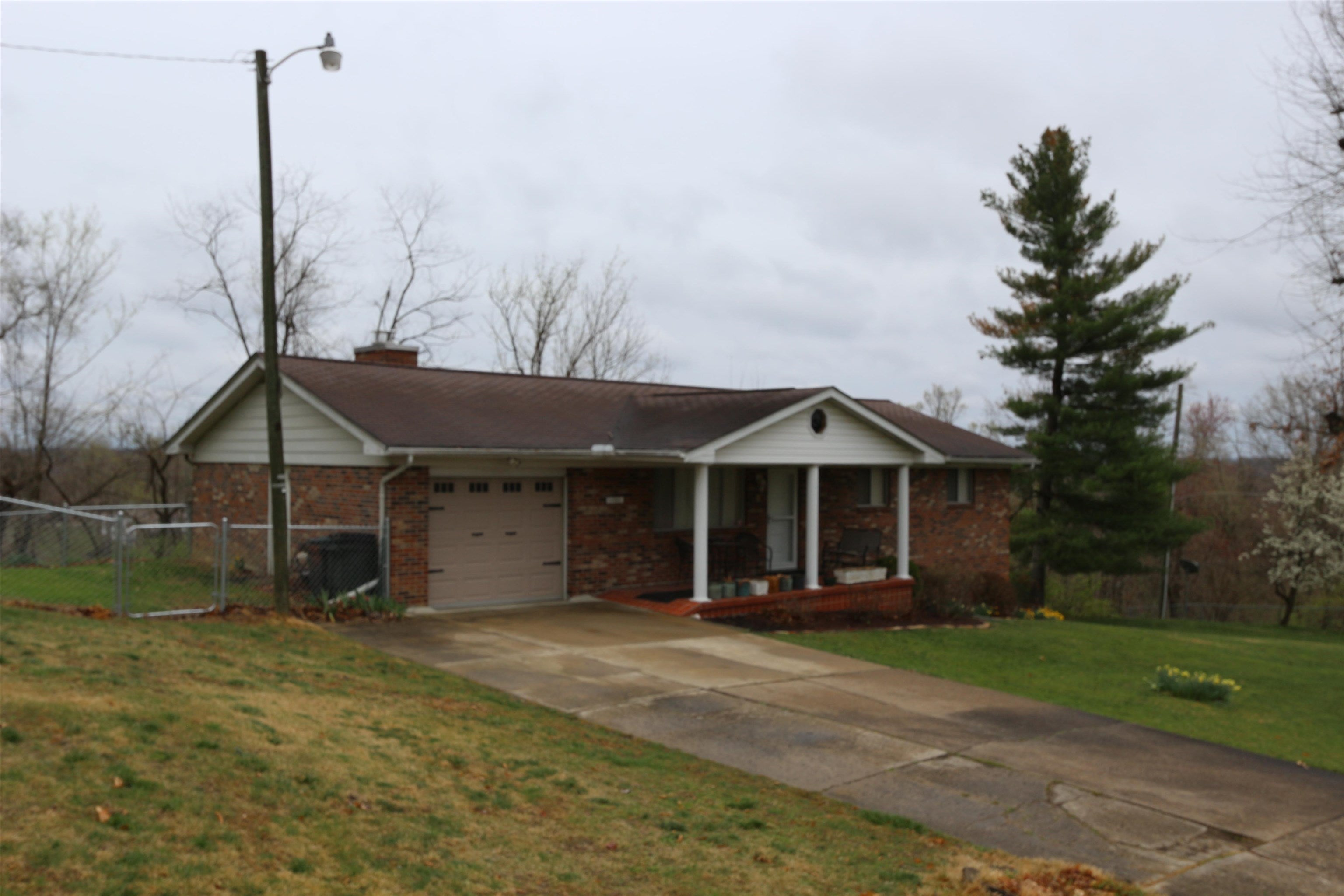 1121 Morrow Road Huntington, WV 25701 - Photo 3 of 32 Gallery Image 3