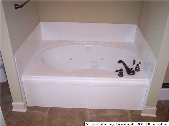 17269 Rue Village Prairieville, LA 70769 - Photo 15 of 19 Gallery Image 15