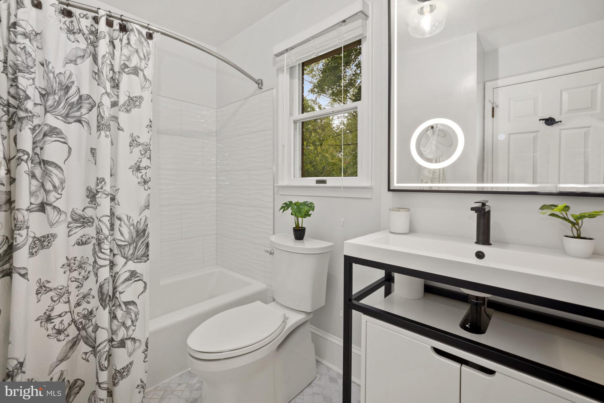9721 Huntmaster Road Laytonsville, MD 20882 - Photo 21 of 37 Full Bath