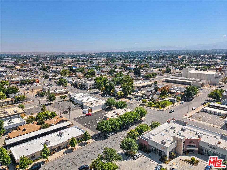 2020 F Street Bakersfield, CA 93301 - Photo 13 of 14 an aerial view of a city with lots of residential buildings