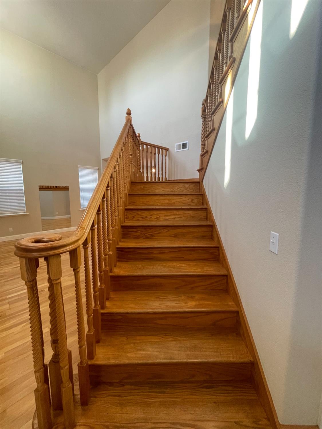 2616 Goshen Avenue Clovis, CA 93611 - Photo 21 of 39 a view of entryway