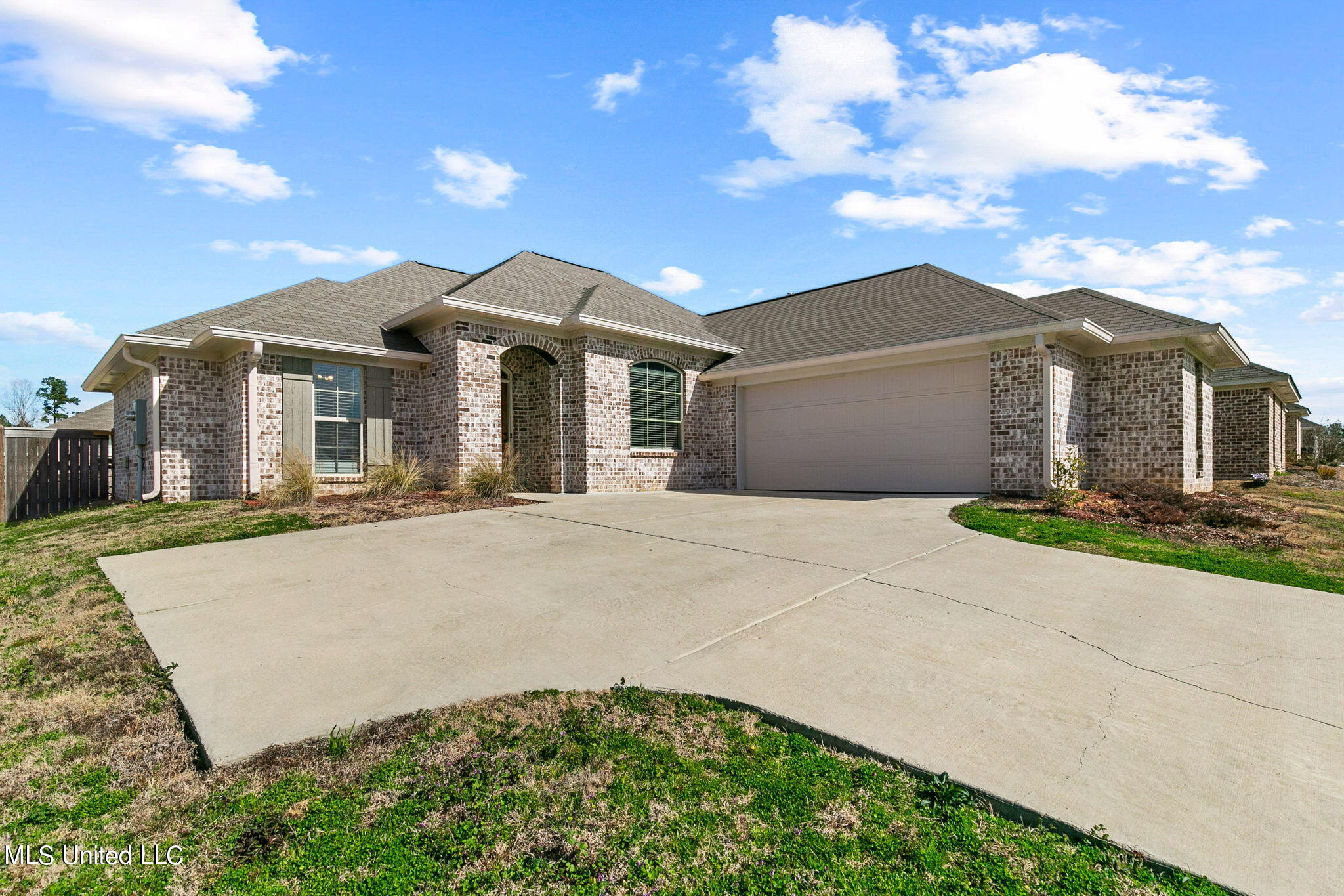 4-web-or-mls-1223 Addison-4