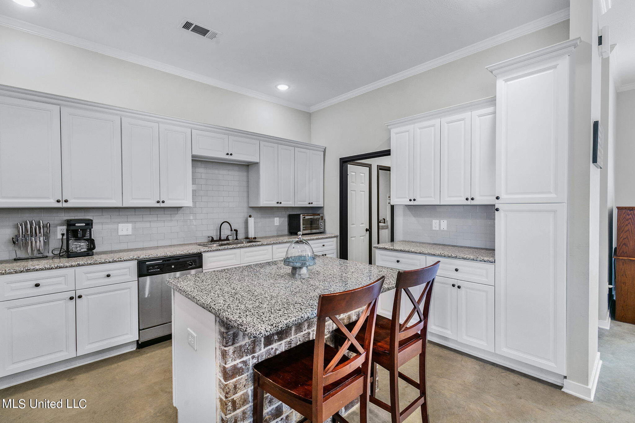 1223 Addison Ln. Brandon, MS 39042 - Photo 5 of 47 15-web-or-mls-1223 Addison-15