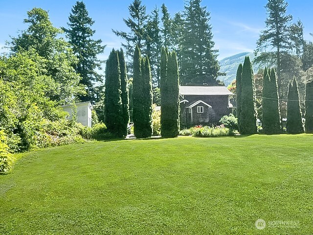 435 Noble Avenue Hamilton, WA 98255 - Photo 4 of 31