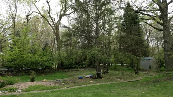 $7,500 | 33 River Oaks Circle East, Buffalo Grove, IL 60089