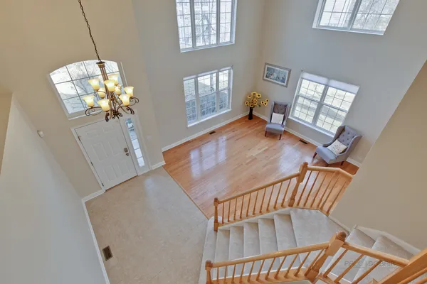 $7,500 | 33 River Oaks Circle East, Buffalo Grove, IL 60089