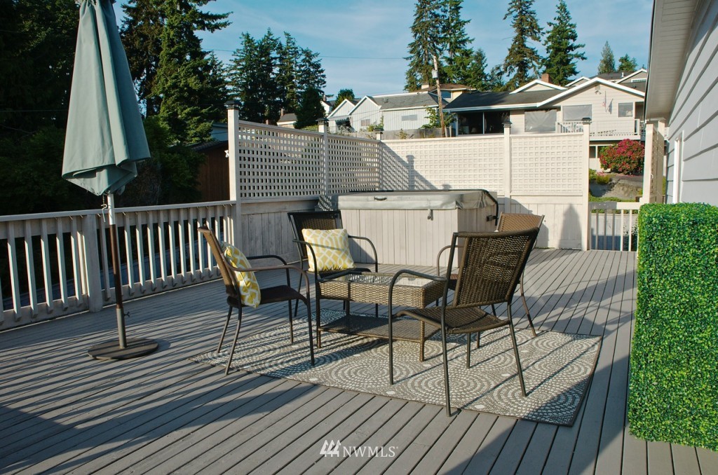 821 Laurel Way Edmonds, WA 98020 - Photo 14 of 19 Gallery Image 14