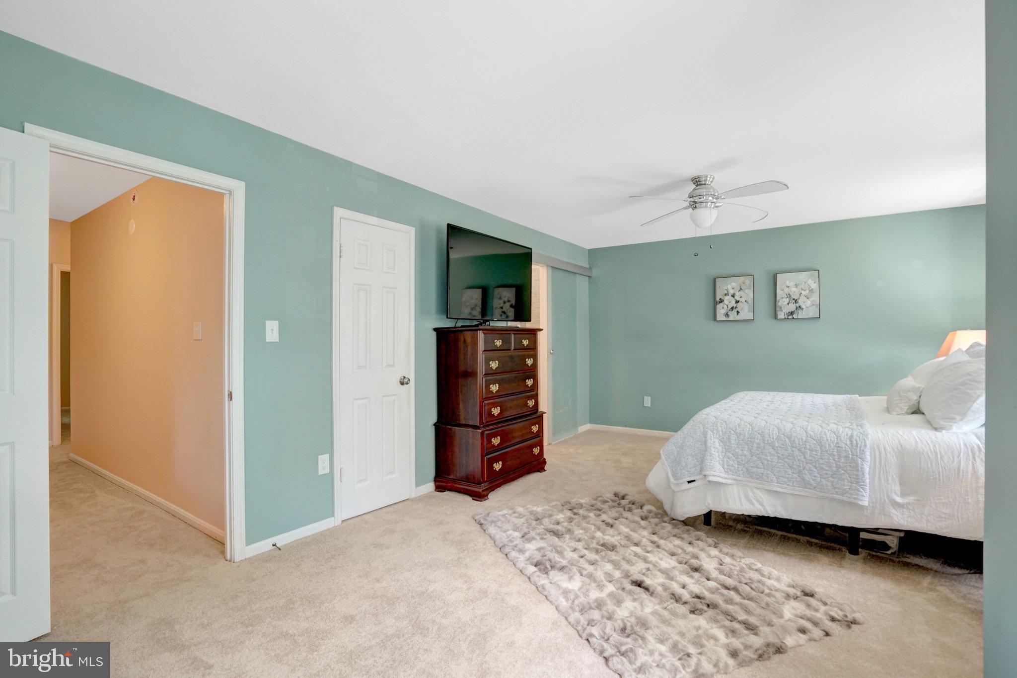 7838 Ashley Glen Road Annandale, VA 22003 - Photo 26 of 77 Primary bedroom w walk in closet & spa like bath