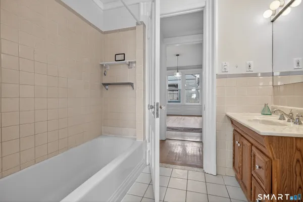 $3,250 | 339 Willow Street, Unit 2, New Haven, CT 06511
