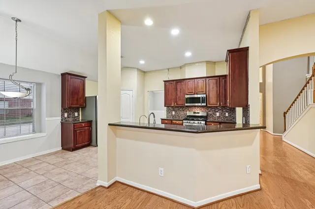 $2,600 | 15114 Magnoliabough Place, Cypress, TX 77429