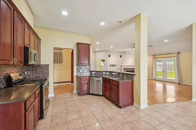 $2,750 | 15114 Magnoliabough Place, Cypress, TX 77429