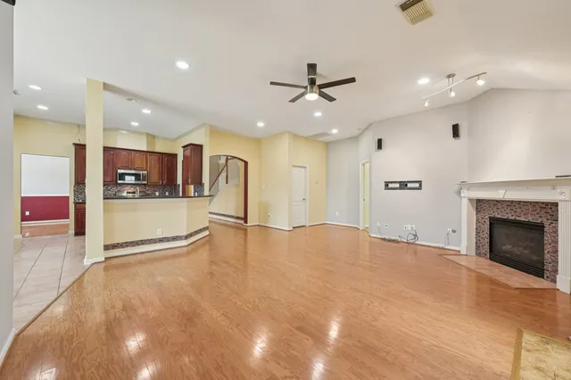 $2,750 | 15114 Magnoliabough Place, Cypress, TX 77429