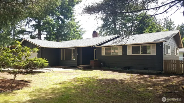 $1,900 | 110 West Freedom Lane, Shelton, WA 98584