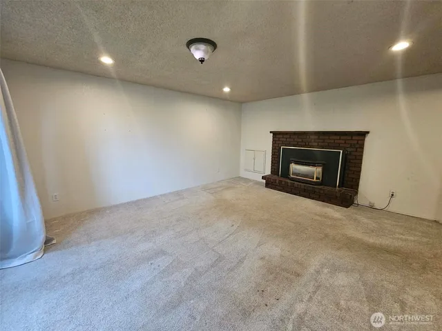 $1,900 | 110 West Freedom Lane, Shelton, WA 98584