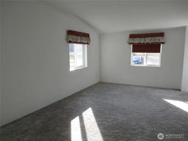 $1,900 | 110 West Freedom Lane, Shelton, WA 98584