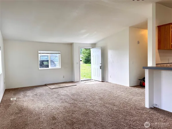 $1,750 | 110 West Freedom Lane, Shelton, WA 98584